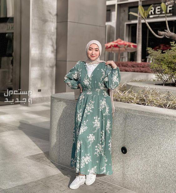 أجمل موديلات فساتين كاجوال طويلة للمحجبات في البحرين فستان مزين بتطريزات أنيقة