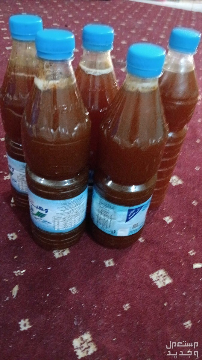 للبيع عسل  اصلي يمني موجود خمس صحات