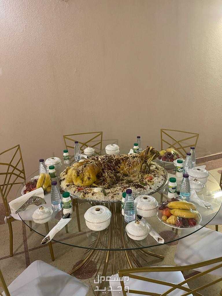 تاجير بكجات تخرج طاولات طعام كنب طاولات وقافي تنظيم وتنسيق وتزين مناسبات الرياض