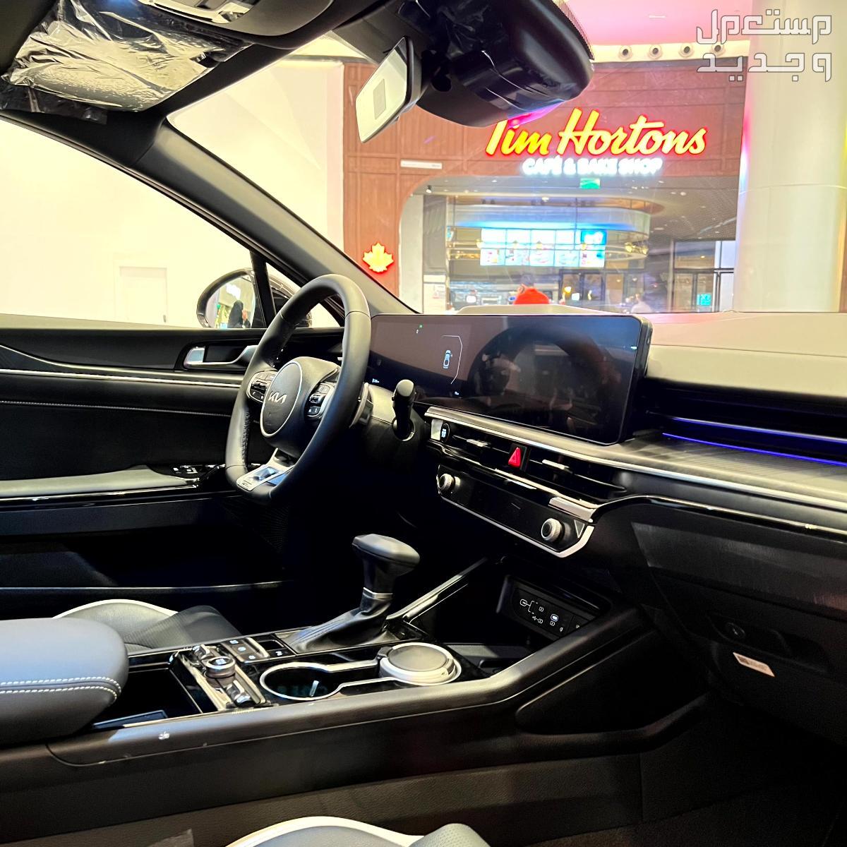 كيا K5 2025 فيس ليفت بجميع الفئات والأسعار المتوفرة عند الوكيل وأبرز العيوب والمميزات