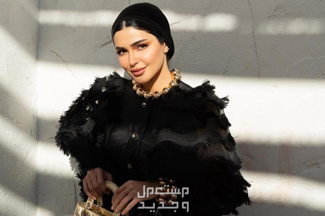 قصات فساتين سواريه مناسبة للمحجبات وغير المحجبات قصات فساتين سواريه  باللون الأسود