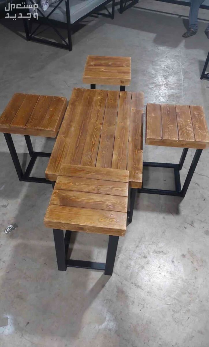 جلسات خارجية طاولات حديد خشب
