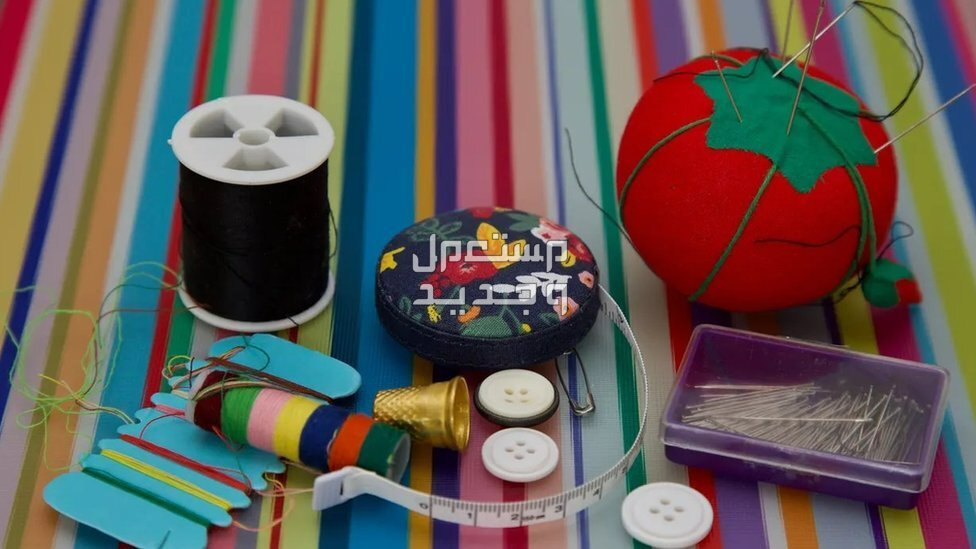 10 أفكار لإعادة استخدام الملابس القديمة: دليل شامل ومبتكر أدوات  استخدام الملابس القديمة