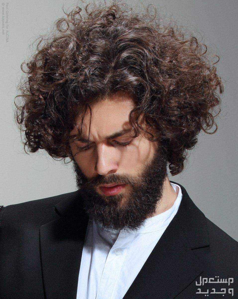 أفضل تسريحات زفاف 2024 حسب رأي خبراء الشعر شعر مموج