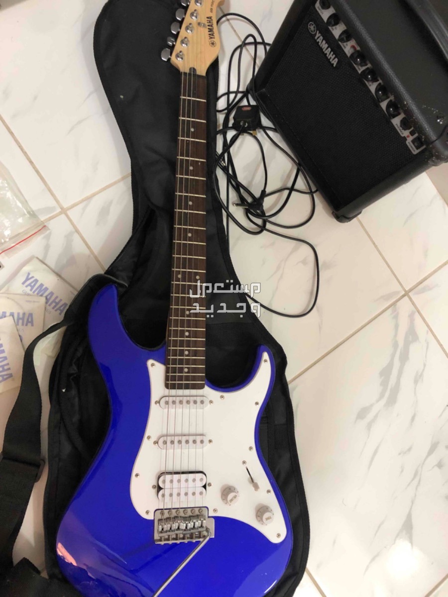 قيتار YAMAHA