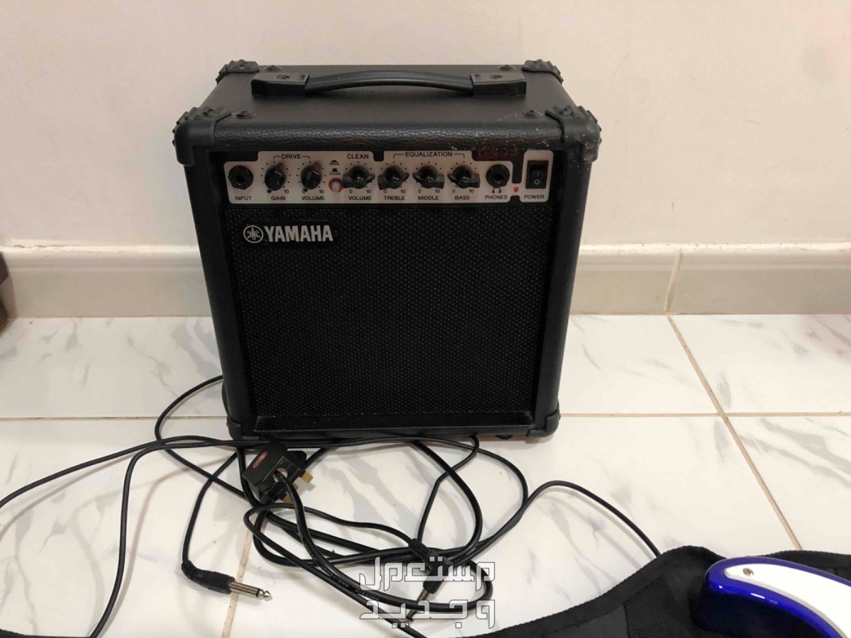 قيتار YAMAHA