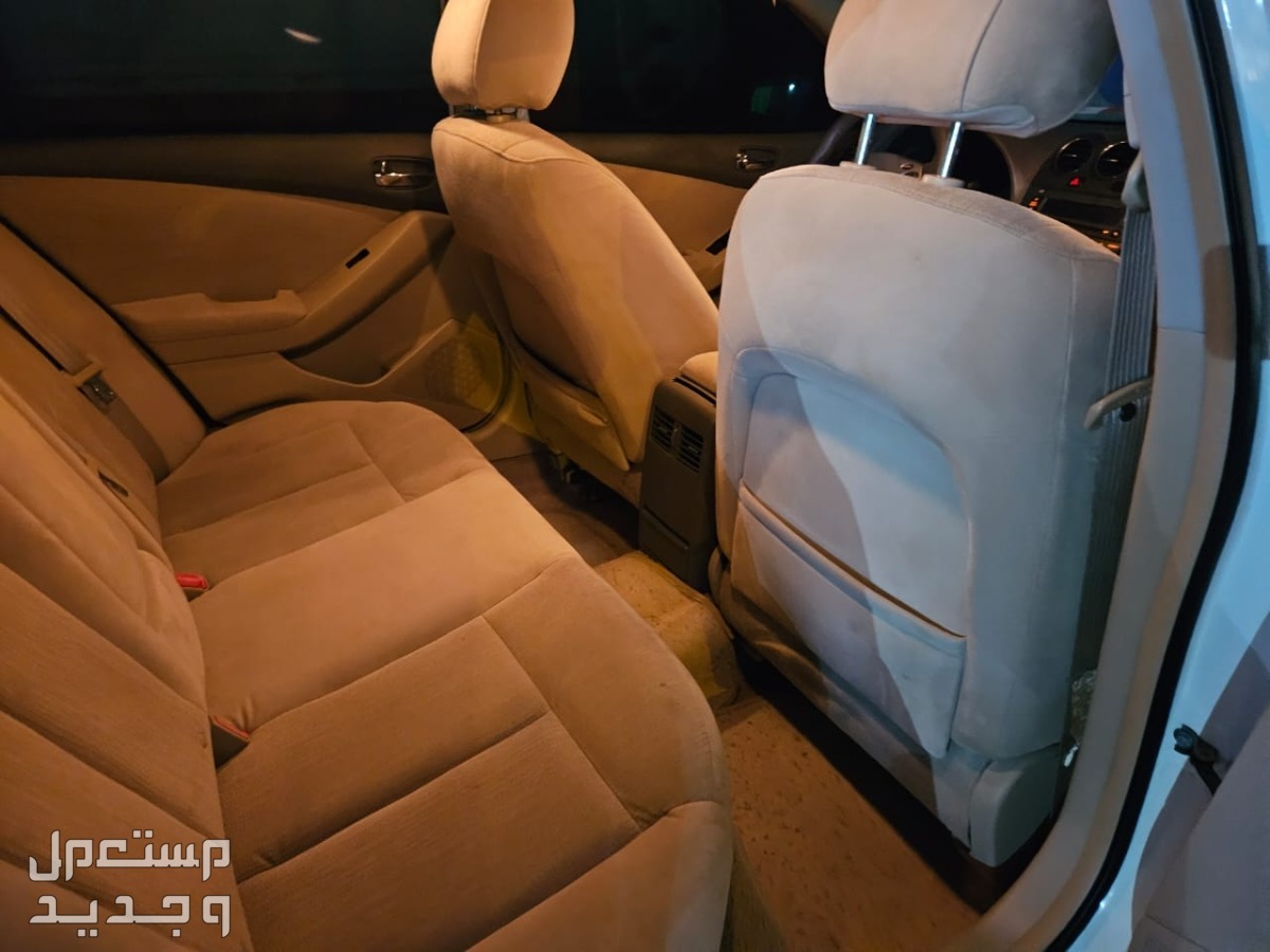 نيسان التيما 2010 في أبو ظبي بسعر 12 ألف درهم إماراتي