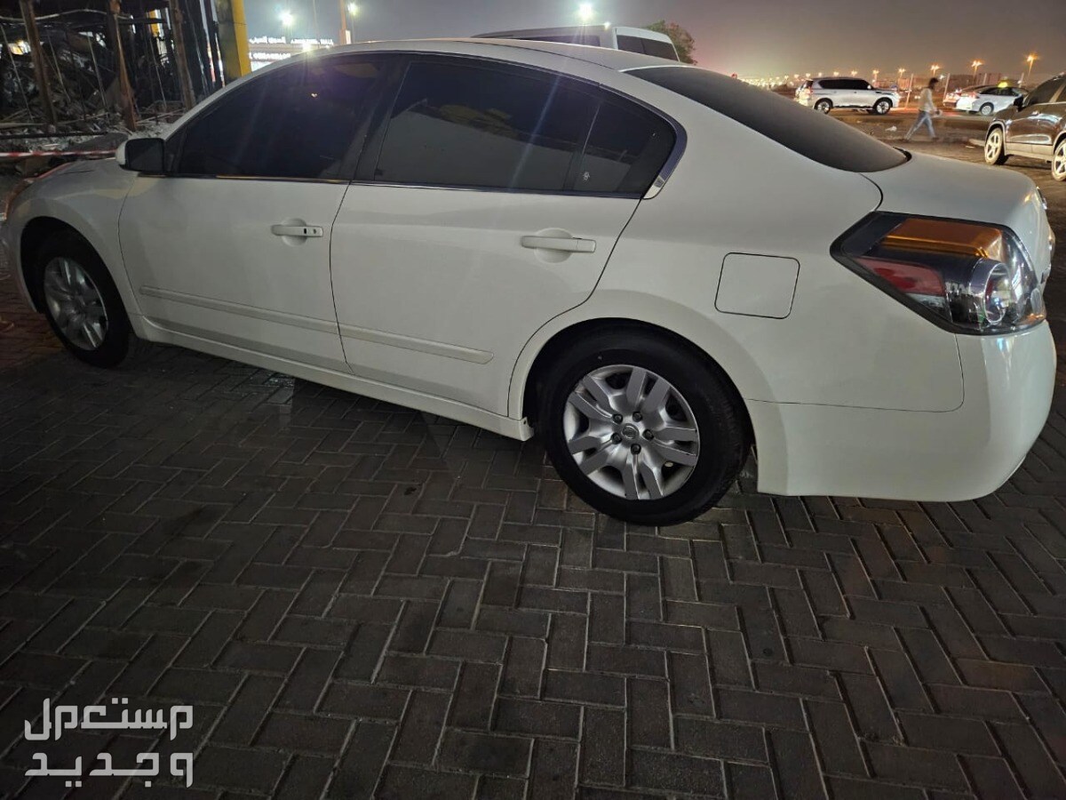 نيسان التيما 2010 في أبو ظبي بسعر 12 ألف درهم إماراتي