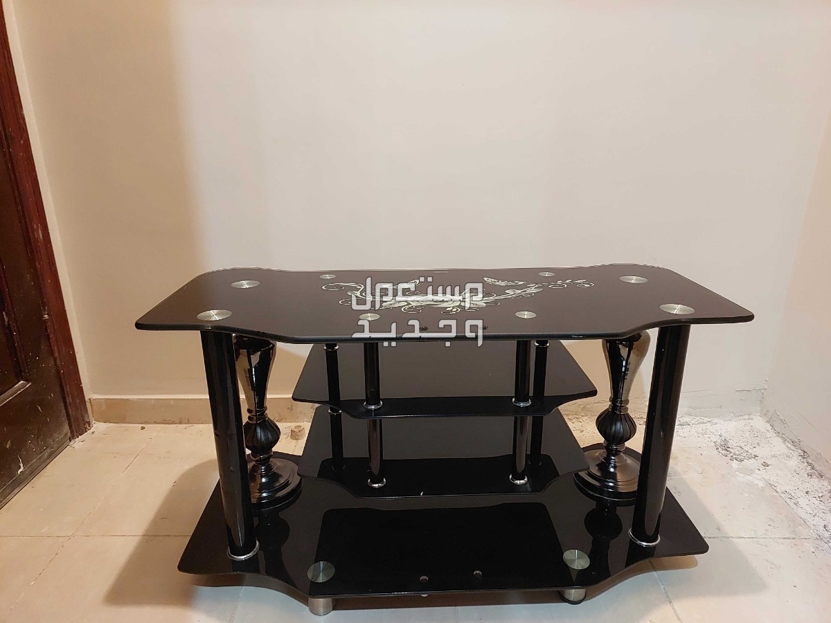 طاولة نضيفه للبيع