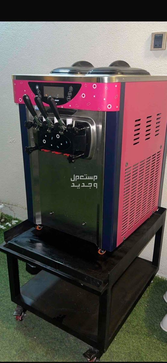 بيع آلة ايسكريم شبه جديده في خميس مشيط بسعر 4700 ريال سعودي