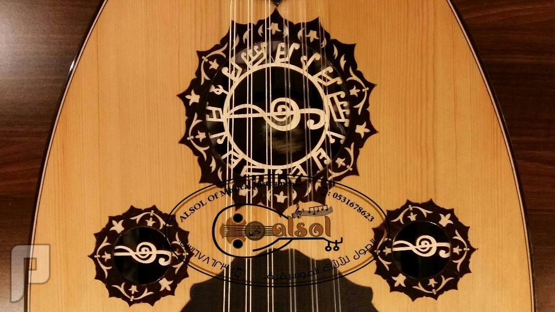 عود موسيقي للبيع