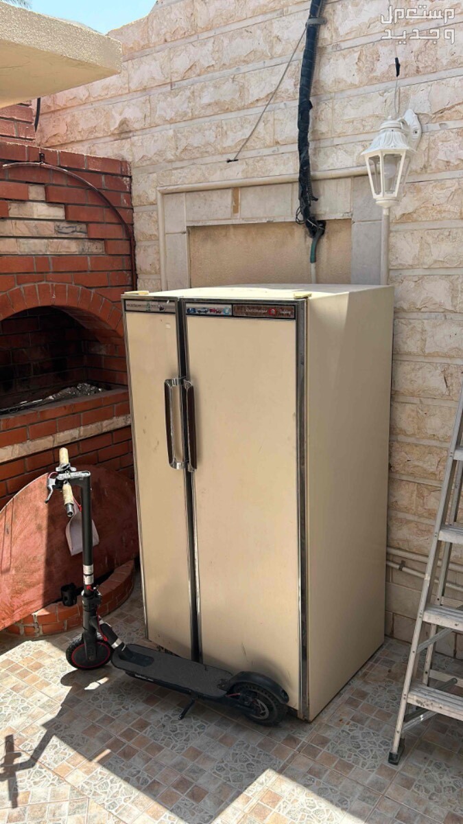 للبيع ثلاجة وفريزر kelvinator كيلفيناتور بسعر مناسب