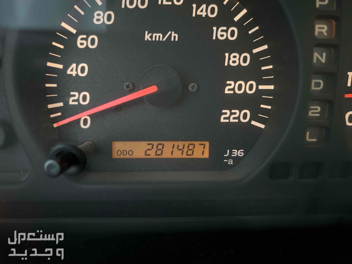تويوتا لاند كروزر 2000