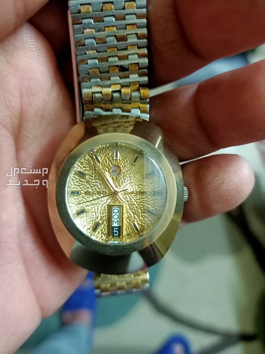ساعه بحاله جيده