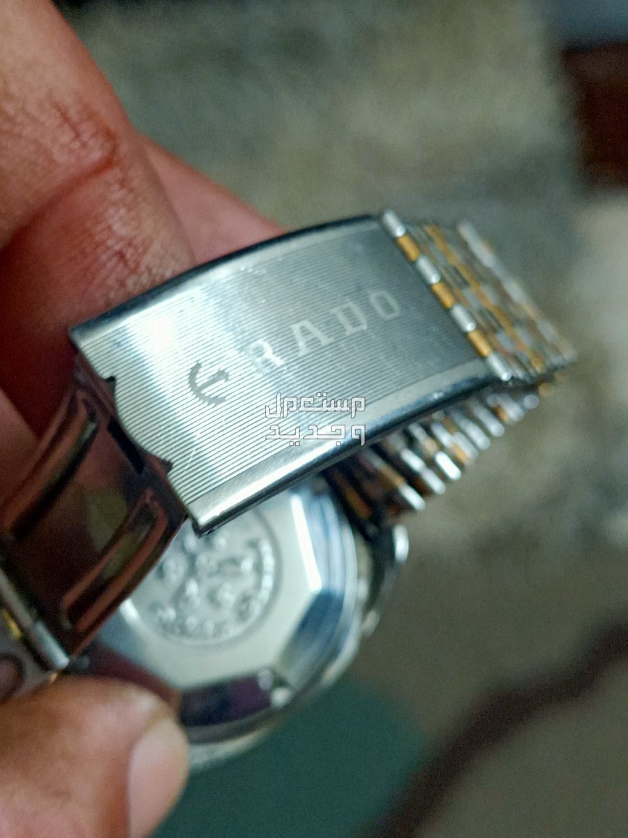 ساعه بحاله جيده