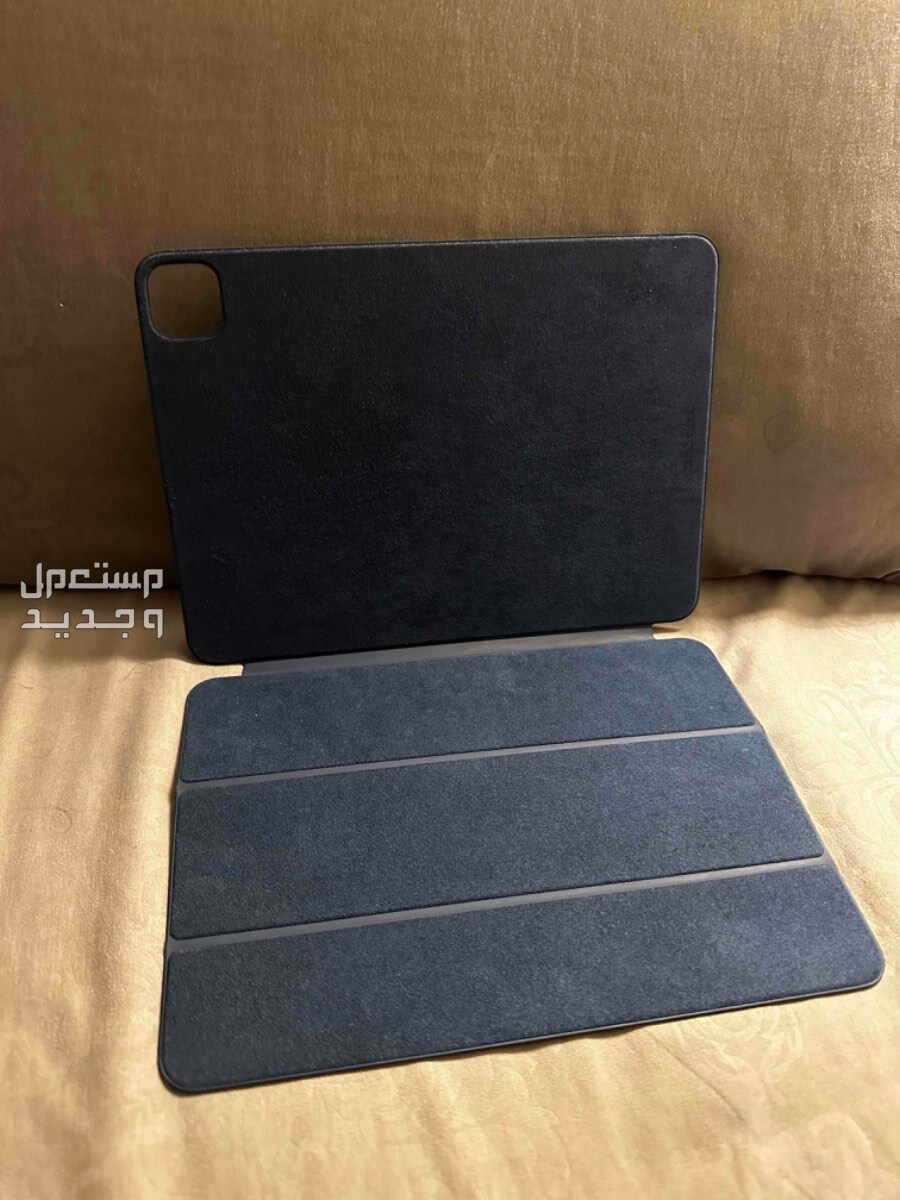 ايباد برو 11 بوصه يدعم شريحة مع ماجيك كيبورد وقلم وكڤر للايباد ماركة أبل في الرياض بسعر 4 آلاف ريال سعودي