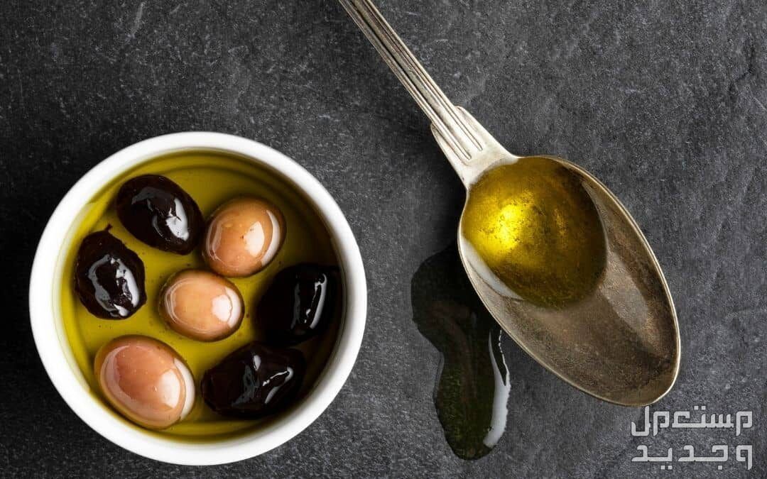 فوائد زيت الزيتون على الريق للصحة والكمية الموصي بتناولها فوائد زيت الزيتون على الريق