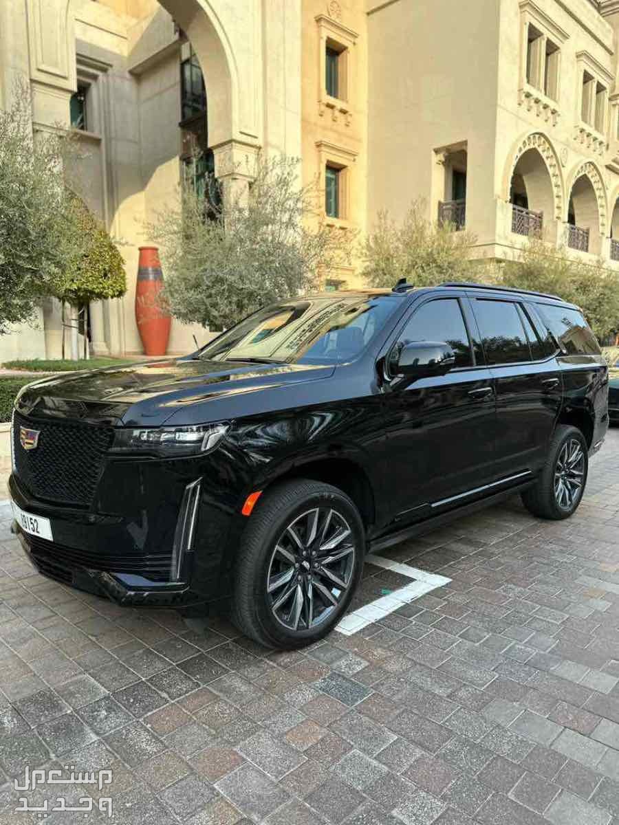 كاديلاك اسكاليد 2024 في دبي بسعر ألف درهم إماراتي