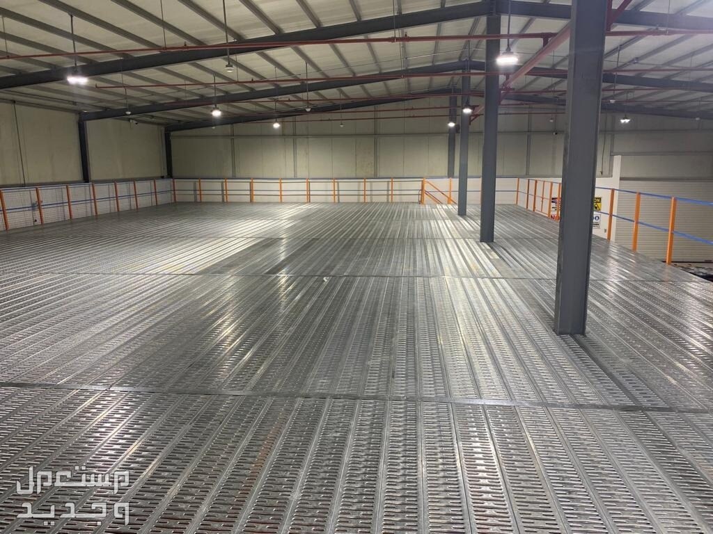 رفوف مستودعات بكامل انظمتها