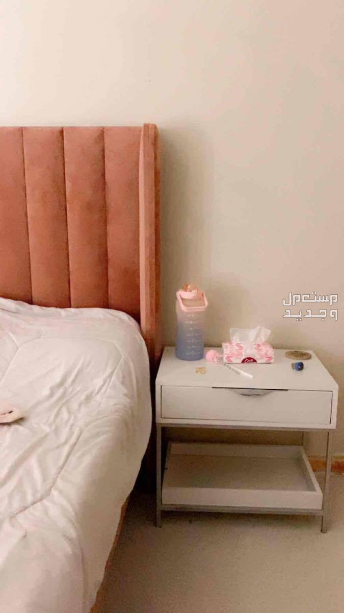 غرفة نوم كاملة في الباحة
