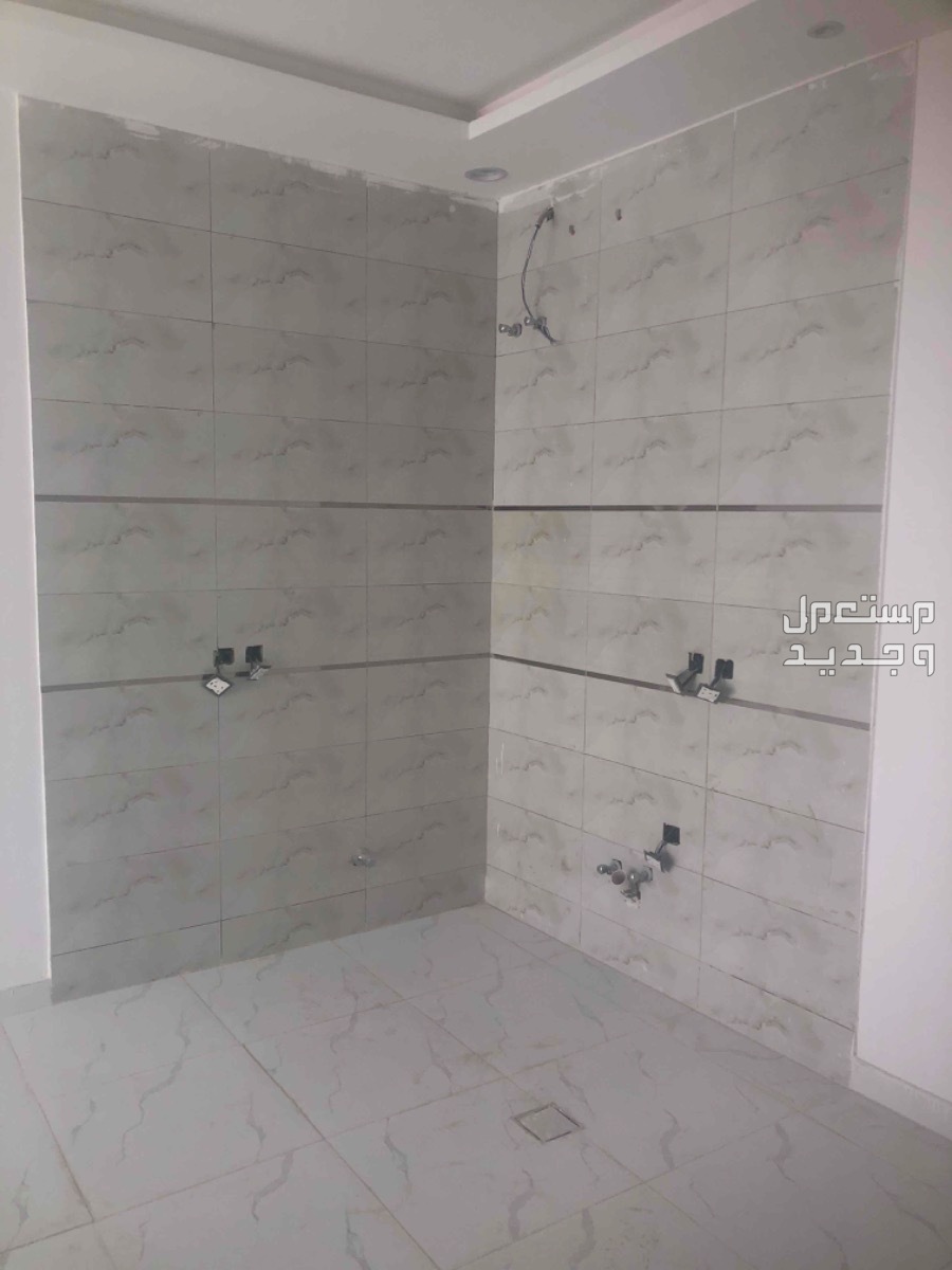 معلم بلاط وسراميك سوري 0570489887