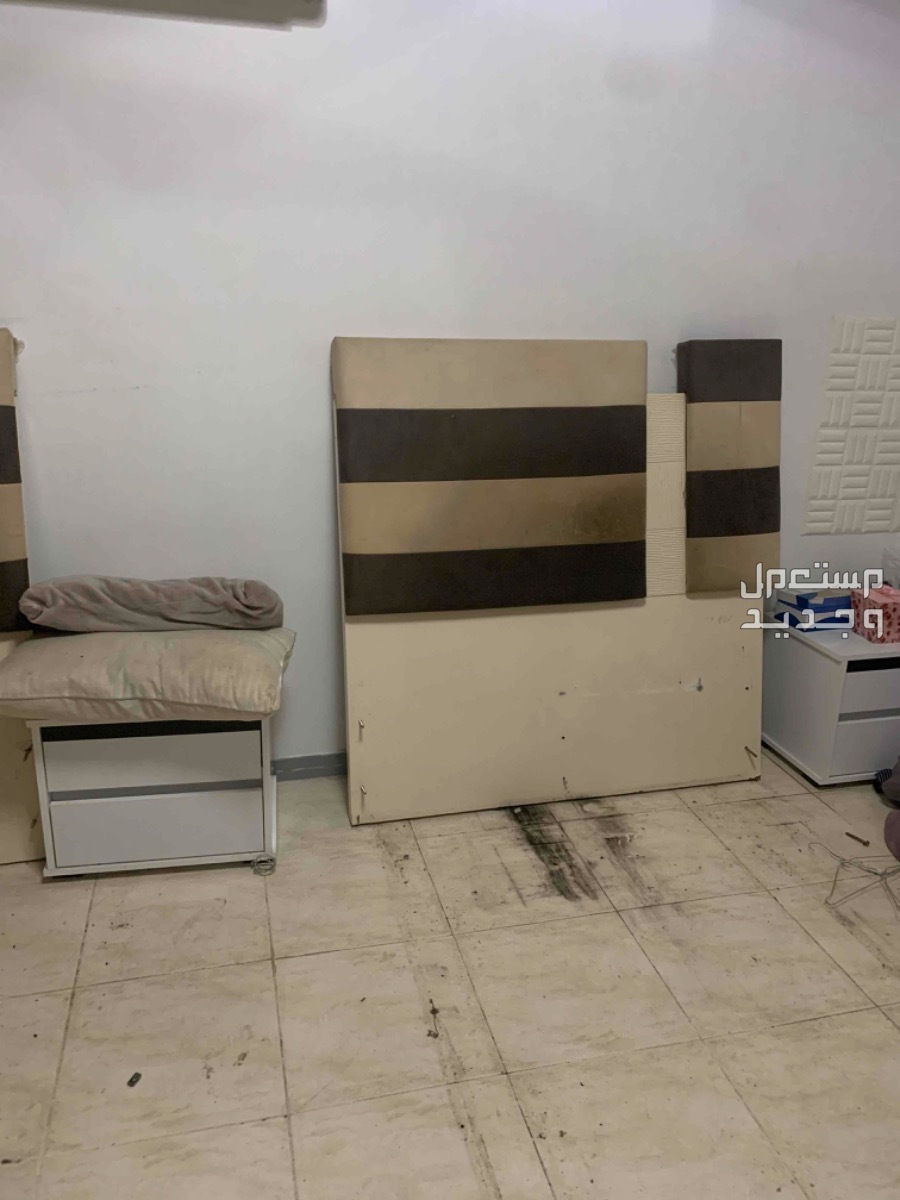 سريرين ومعها تسريحه هديه
