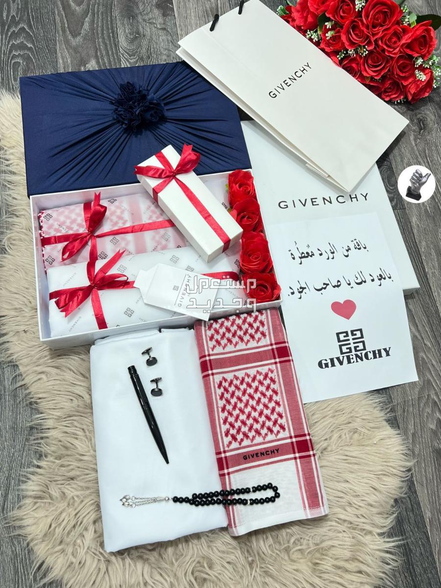 لويس ون❤️ ❤️لعشاق الفخامه ❤️ 🕊 *طقم/رجالي صيفي 🔥*🕊 🕊*قماش رجالي تصميم ماركة جفنشي يوجد لدينا توصيل لجميع مدن المملكة العربية السعوديه 🇸🇦🚛