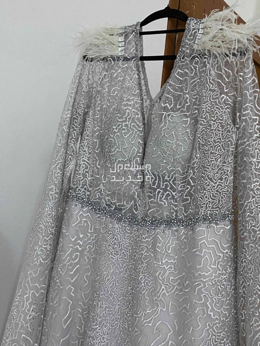 حفر الباطن ، فستان يلبس من 3-4xl