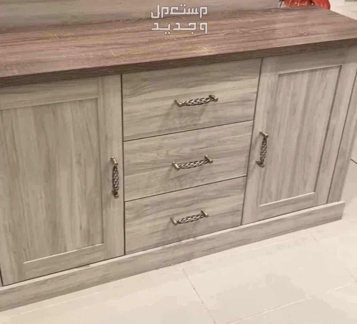 خزانة كبيرة