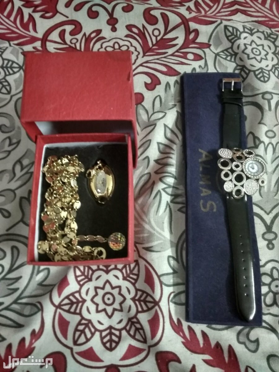 مجموعة ساعات للبيع عالسوووم