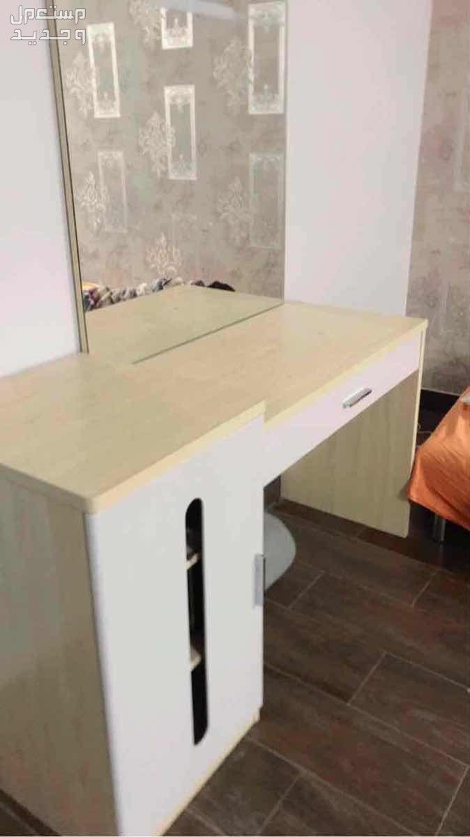 طاوله وكنبه في الرياض بسعر 170 ريال سعودي