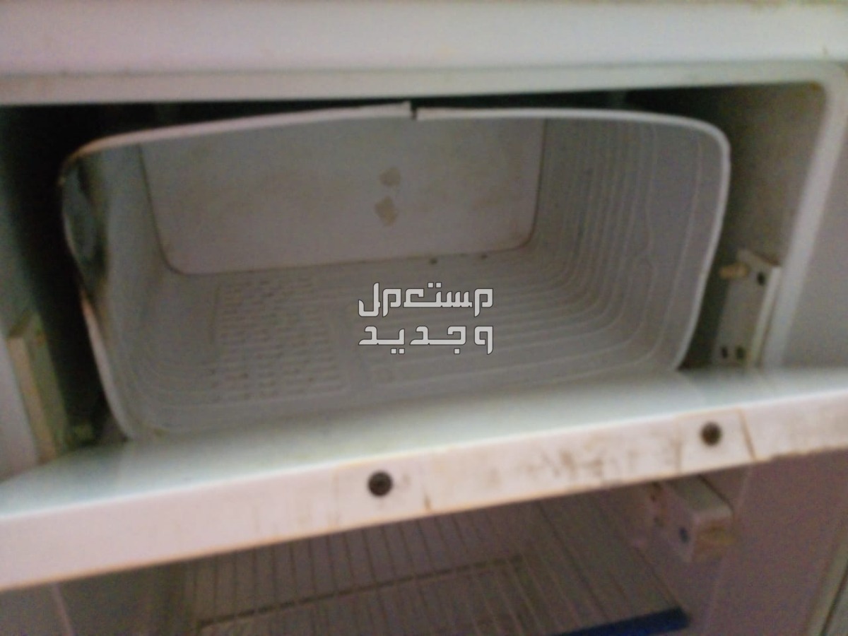 ثلاجه اديل 10ونص قدم مستعملة