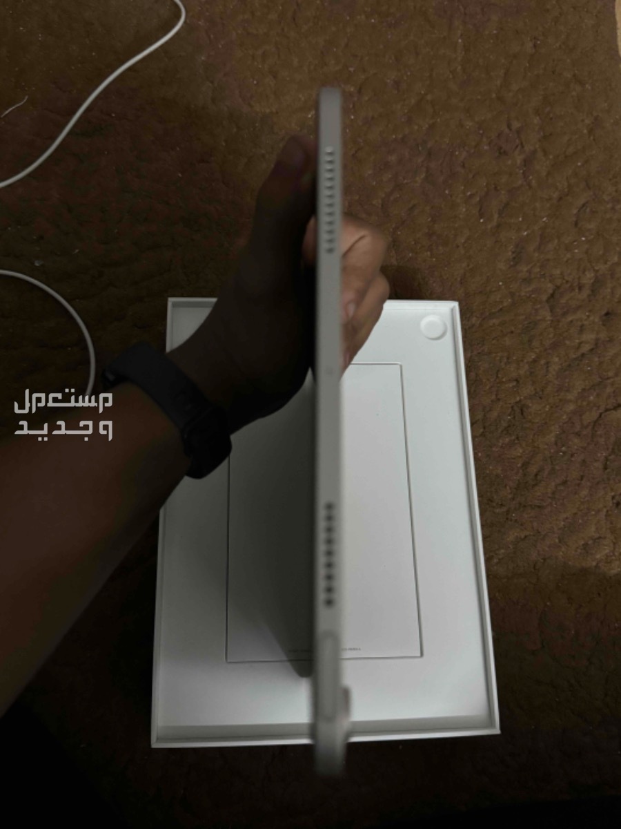 للبيع او للبدل ايباد اير 5 256Gنضيف