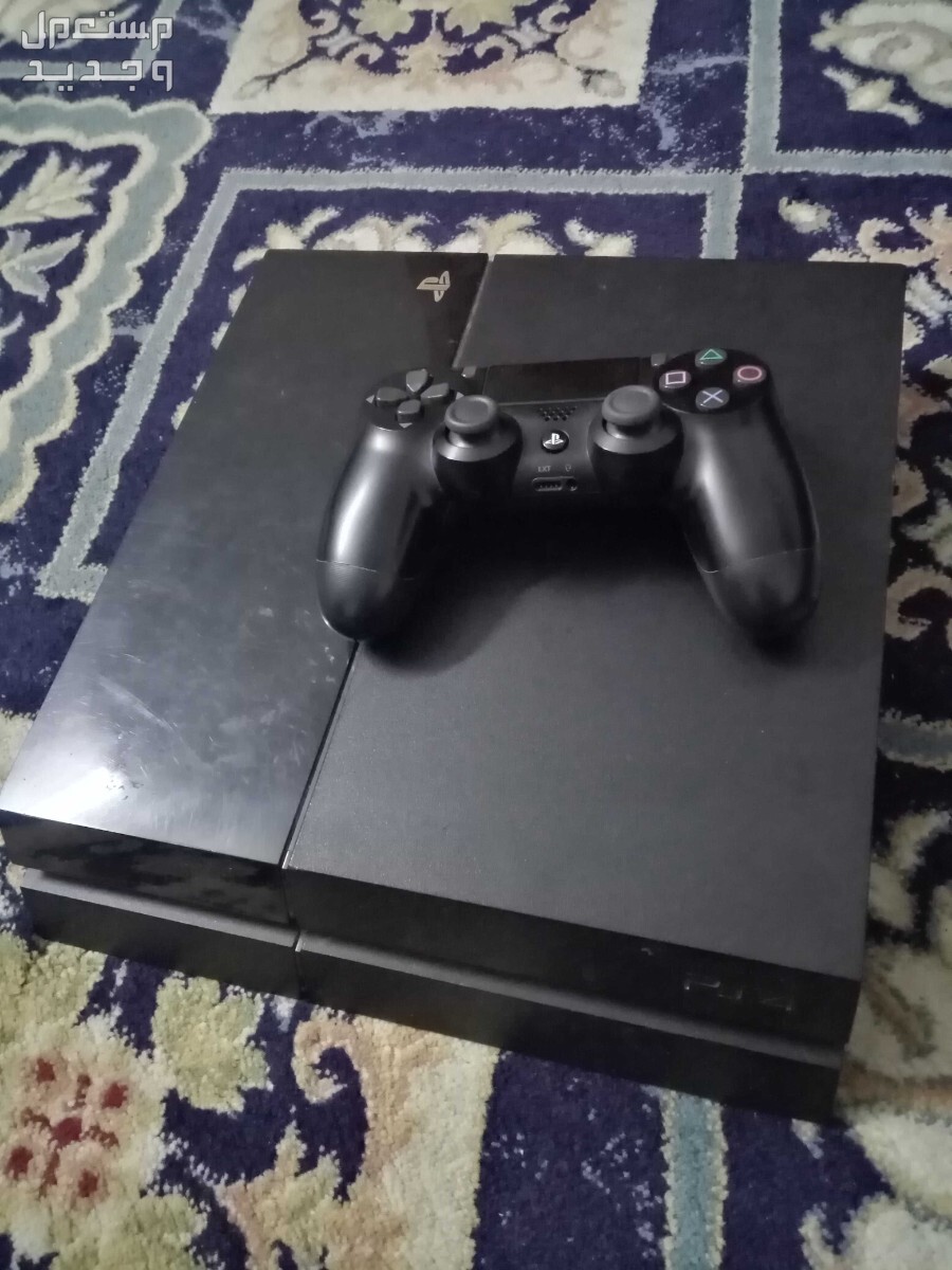 بلاستيشن سوني 4 مستعمل للبيع