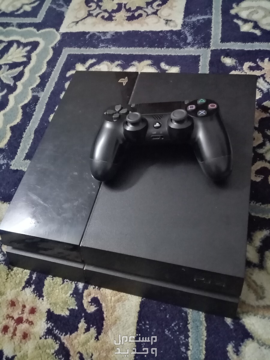 بلاستيشن سوني 4 مستعمل للبيع