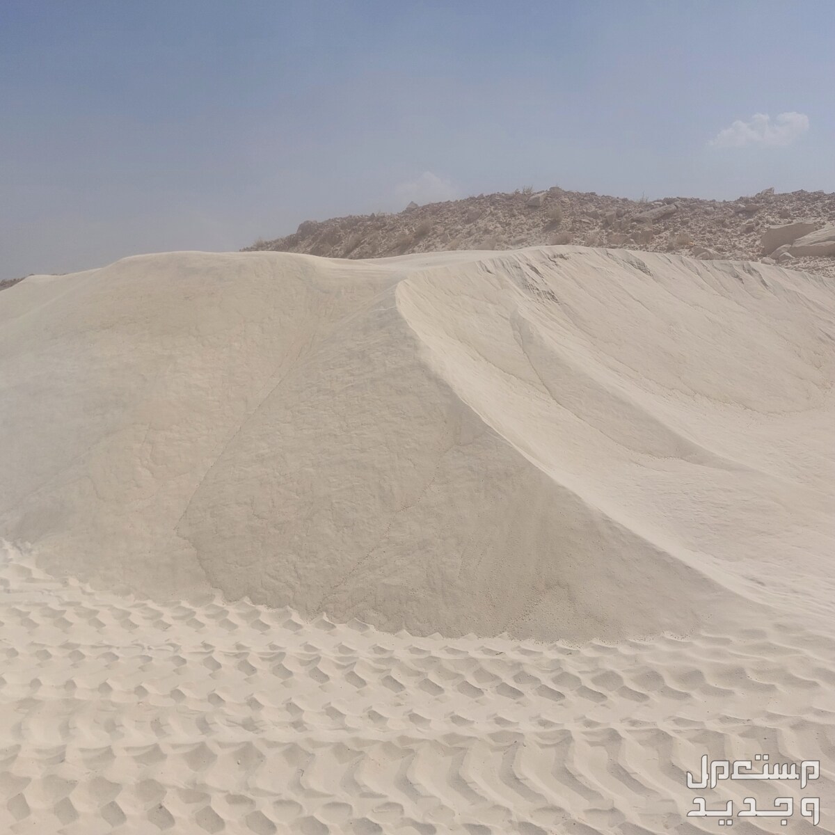 بحص ورمل ابيض ورمل احمر في بريدة