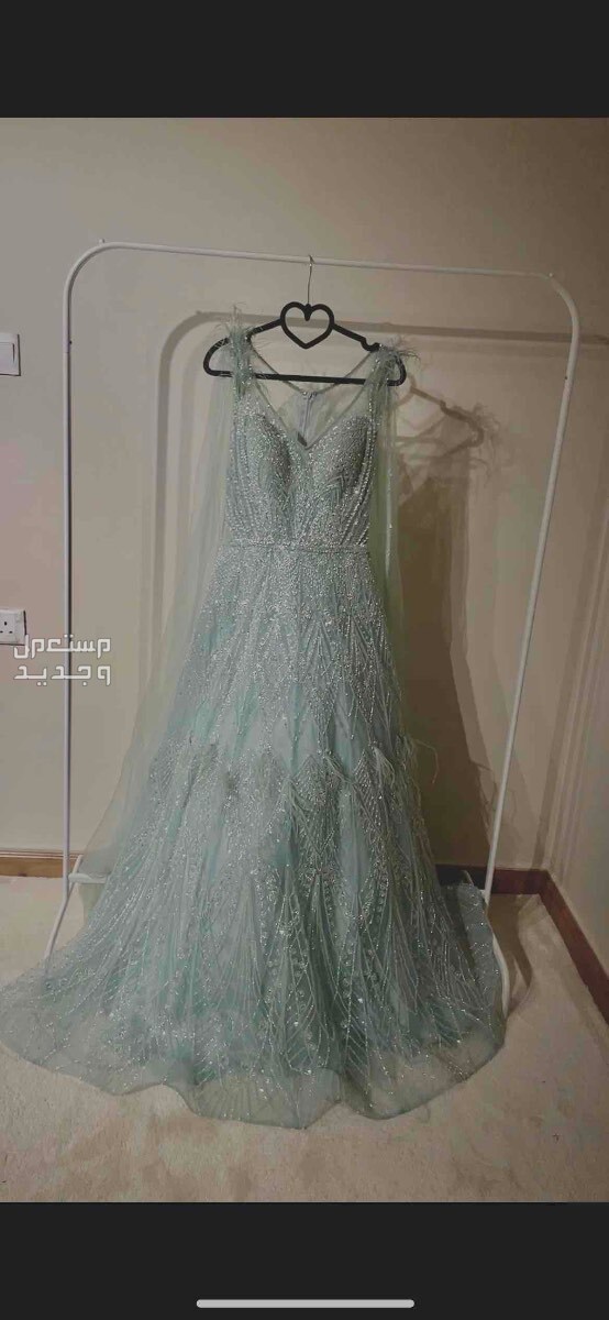 فستان سهرة  بسعر 1400 ريال سعودي