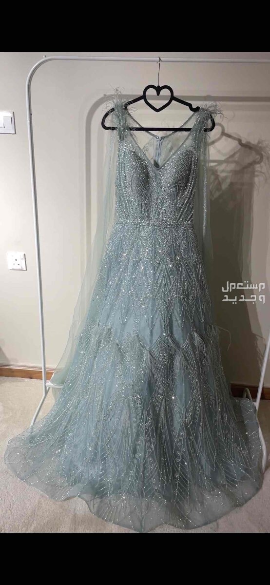 فستان سهرة  بسعر 1400 ريال سعودي