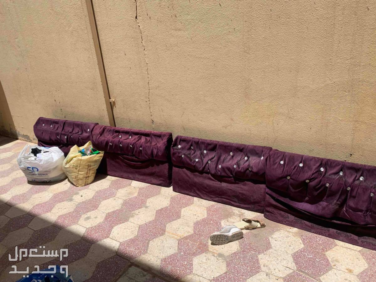 كنب للبيع في العزيزيه