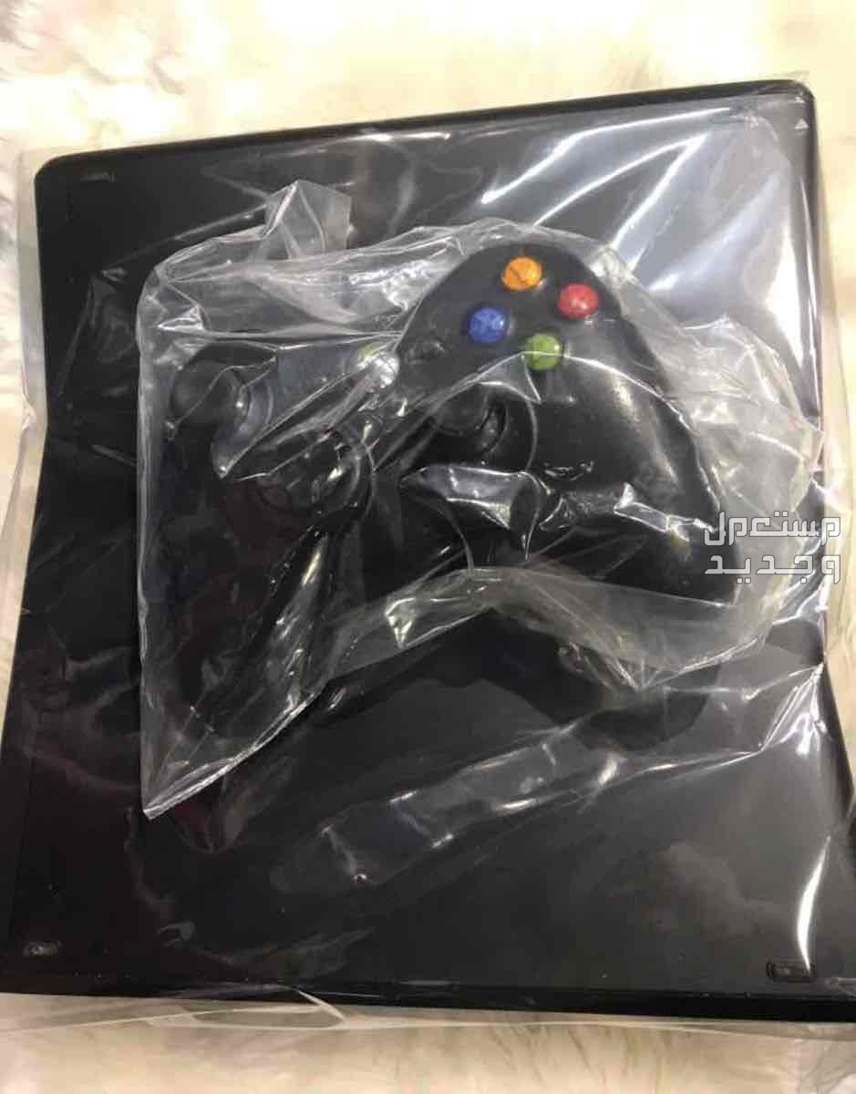 اكس بوكس 360 Xbox - مهكر - معاه 200 لعبة في جدة بسعر 650 ريال سعودي