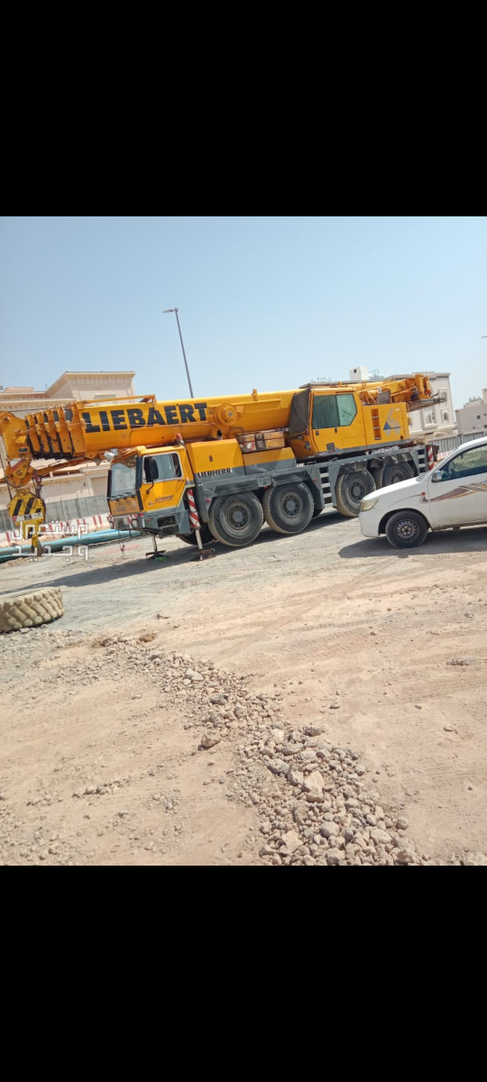 رافعات شوكيه وكرينات للايجار فوركلفت