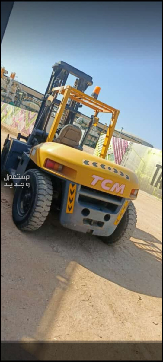رافعات شوكيه وكرينات للايجار فوركلفت