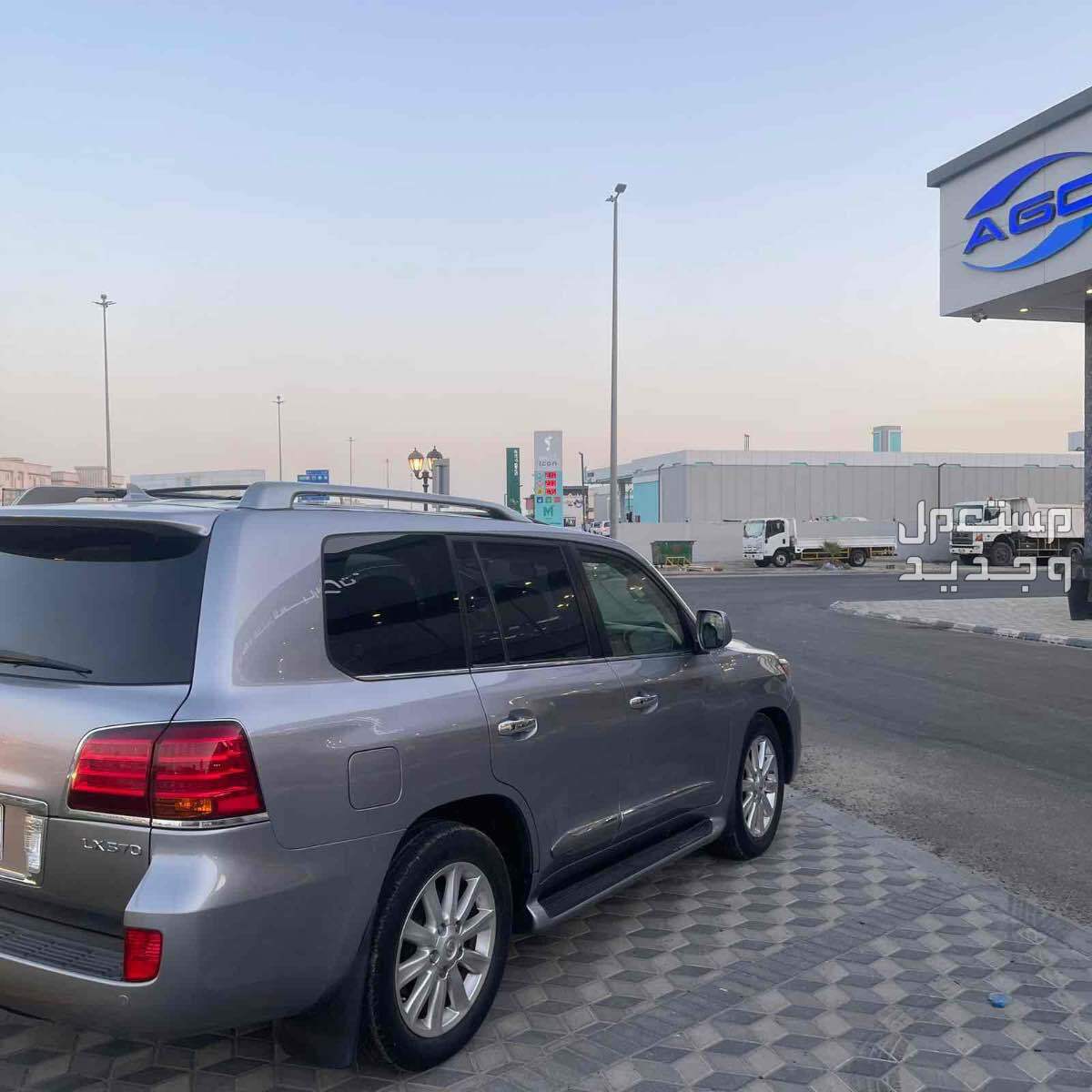 لكزس LX 2010 نظييف بسعر 90 ألف
