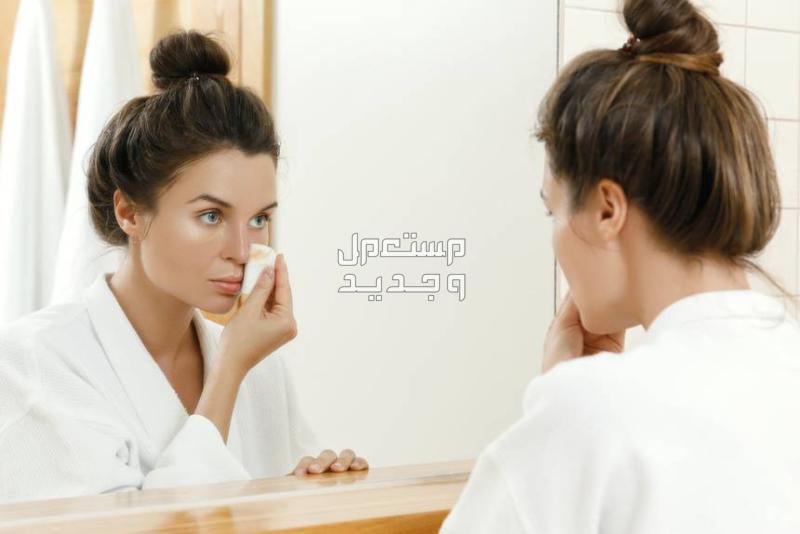 أفضل مزيل مكياج للبشرة الدهنية وكيفية استخدامه أفضل مزيل مكياج للبشرة الدهنية
