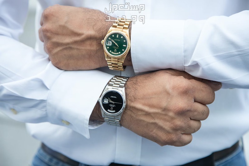 ما هو تفسير حلم ساعة اليد للرجل رجل برتدي ساعتين