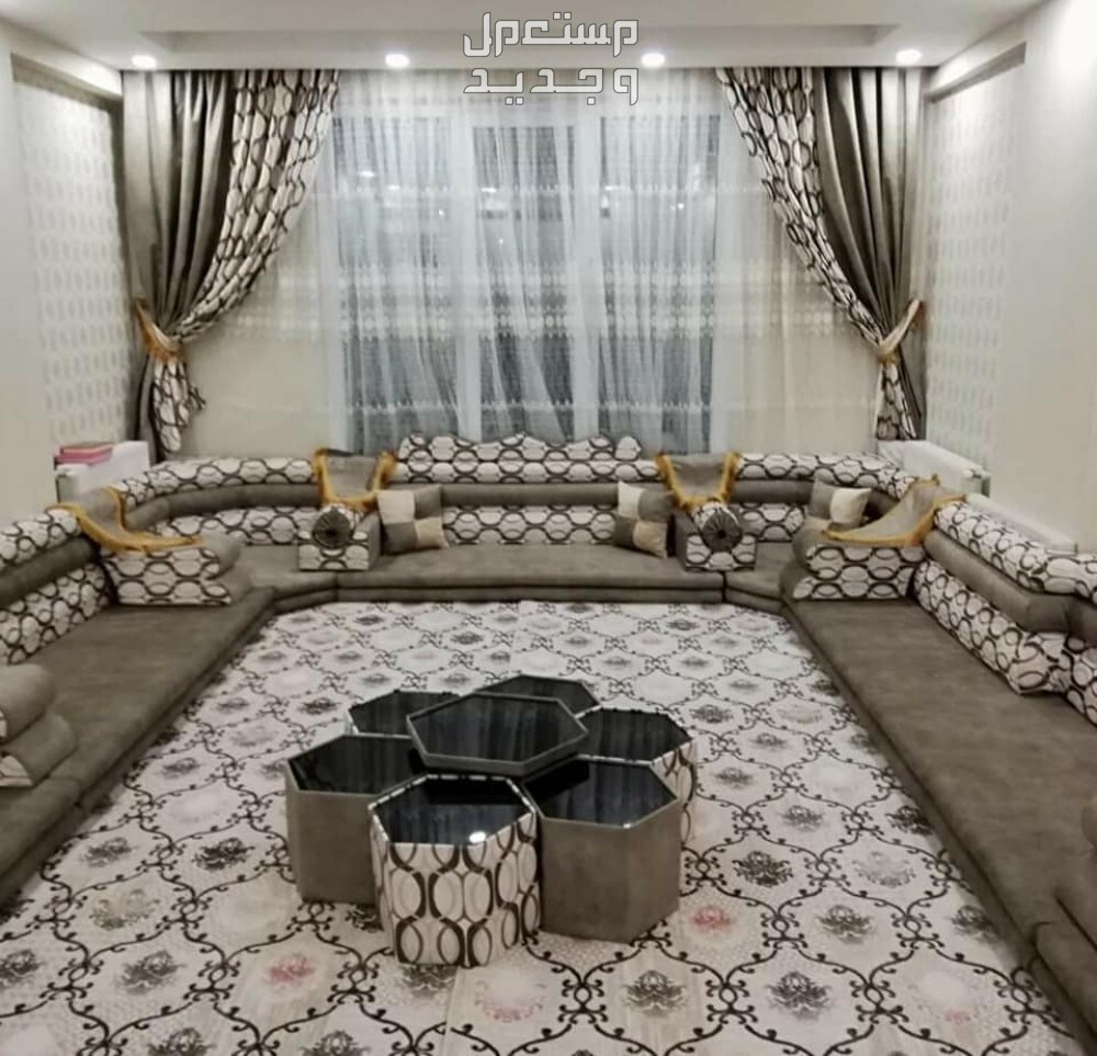 مجلس رجال عربي.. 11 تصميم داخلي لديكورات راقية المجلس الأرضي