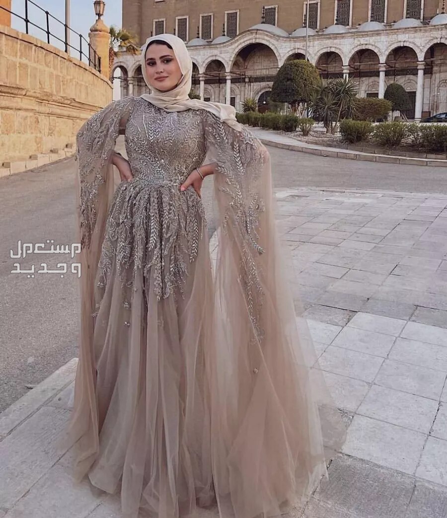 أفضل 20 فستان سواريه بسيط وشيك للمحجبات فستان بأكمام طويلة