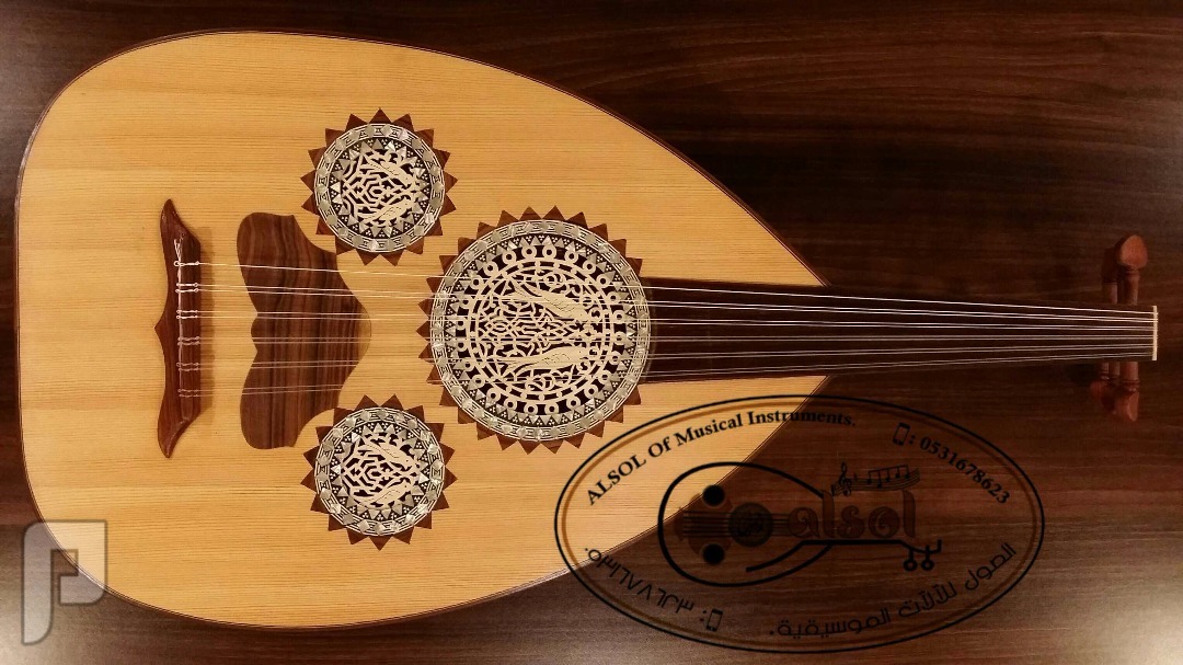 عود موسيقي للبيع