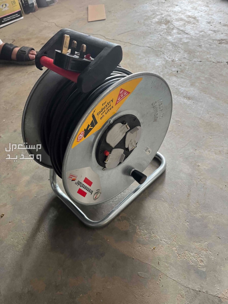 موصل كهرباء طوله 50 متر لايوجد فيه اي مخش  في أبهــــا بسعر 200 ريال سعودي