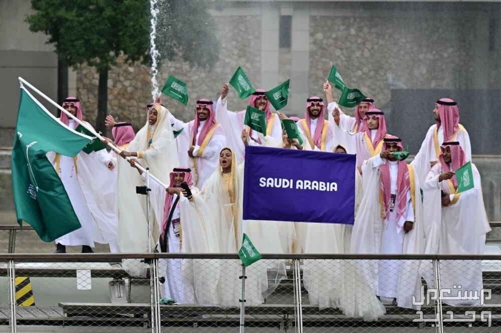 الزي الرسمي السعودي  يخطف الأنظار في أولمبياد باريس 2024 الزي الرسمي السعودي في أولمبياد باريس 2024